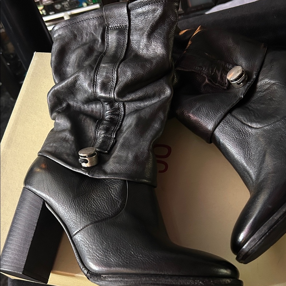 A.S.98 Aqua NWT Leather Heeled Boots🦋